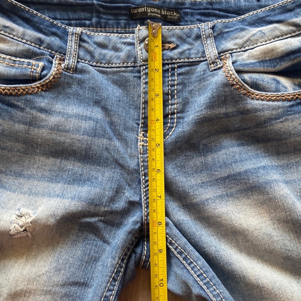 Rue21 Ripped Jeans - Picture 7 of 8